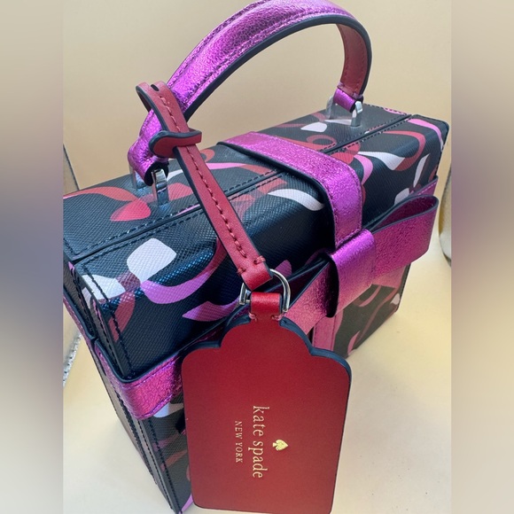 Nwt Kate spade ‘wrapping party’ shoulder bag - Picture 14 of 14